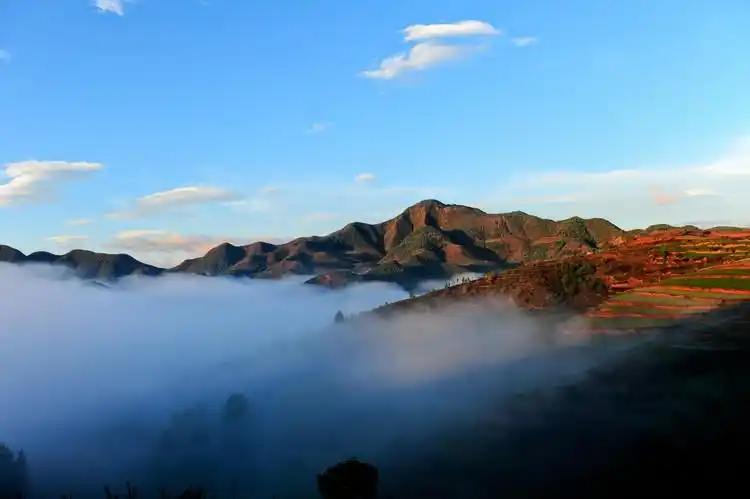 自驾游贵州旅游线路最佳方案(贵州3条宝藏自驾路线)